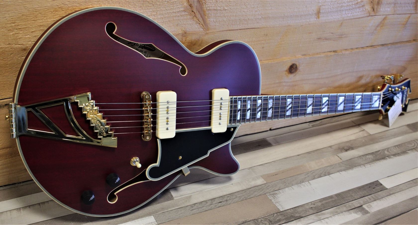 D'Angelico Deluxe SS Stairstep Trans Wine