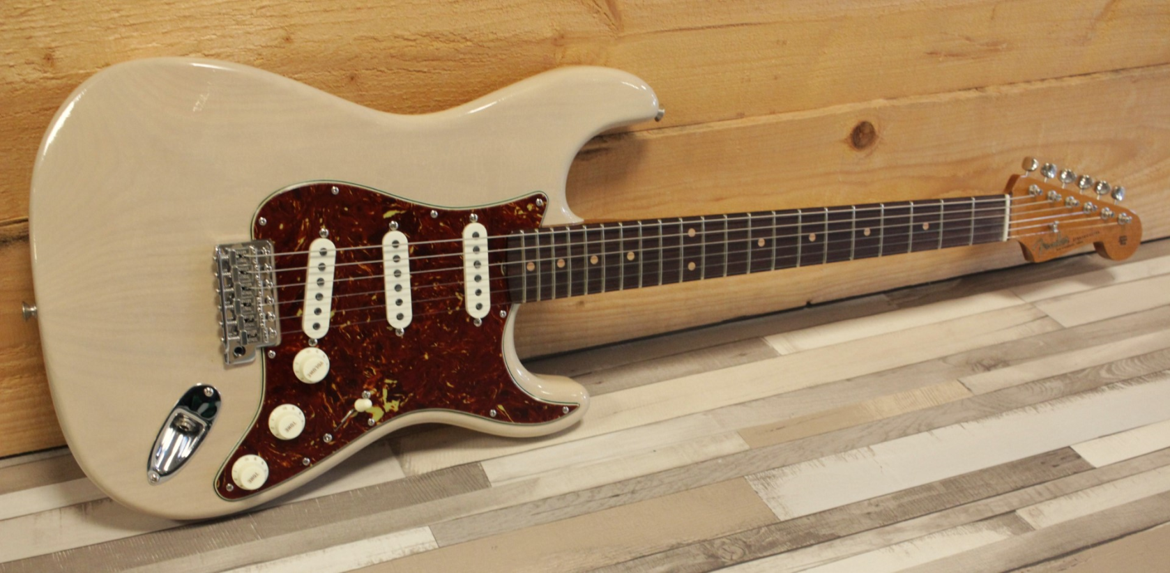 Fender Custom Shop LTD Roasted Pine Stratocaster DLX Closet Classic Honey Blonde